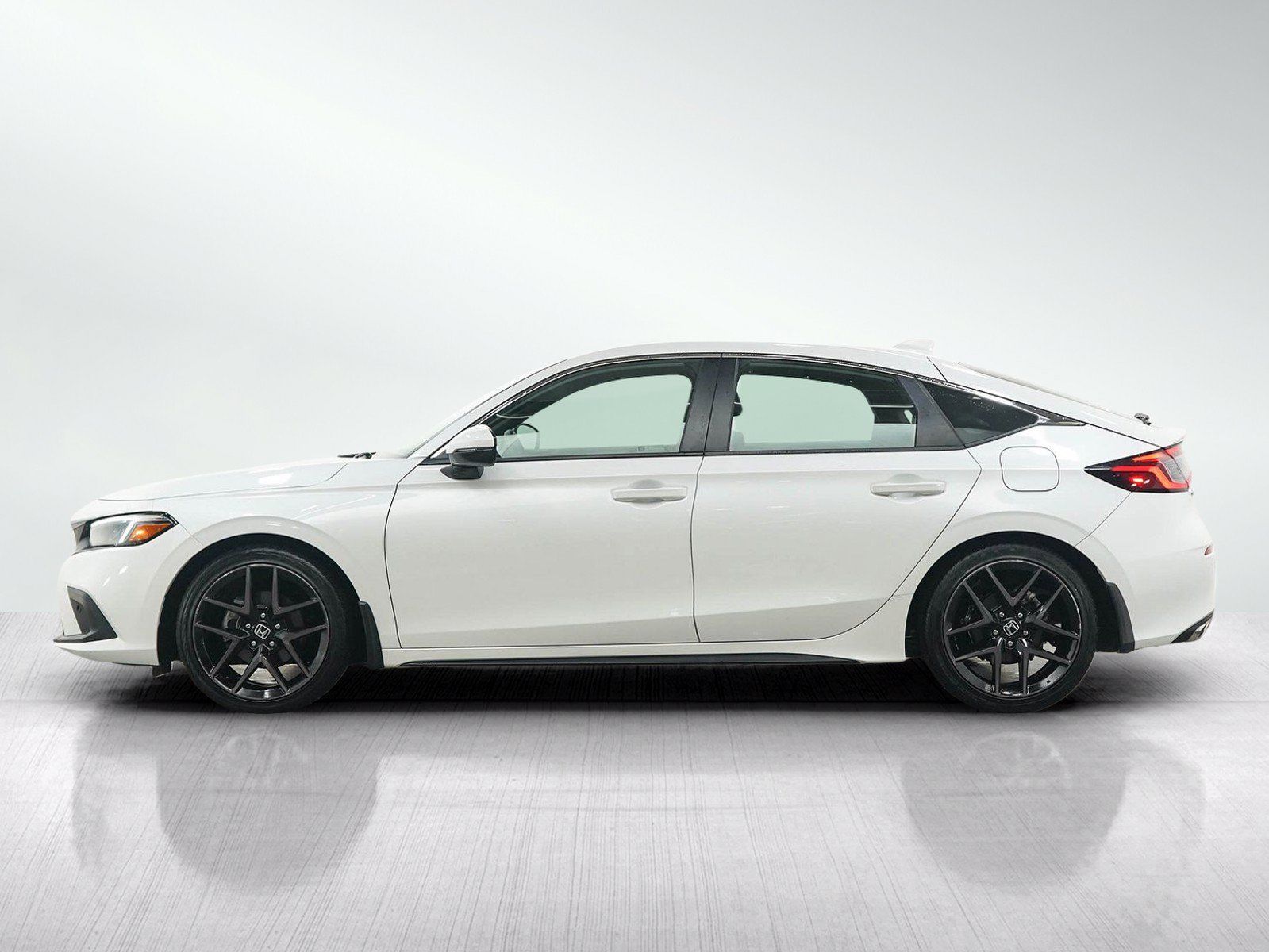 Used 2024 Honda Civic Sport Touring image 3
