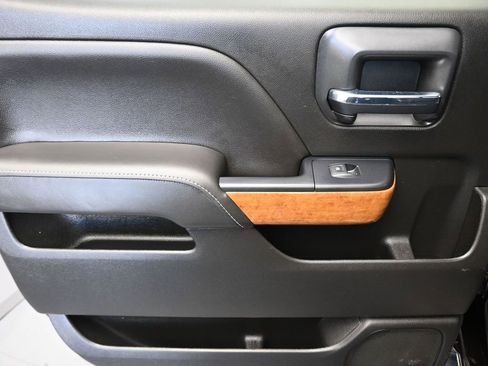 Used 2019 Chevrolet Silverado 2500 High Country image 33