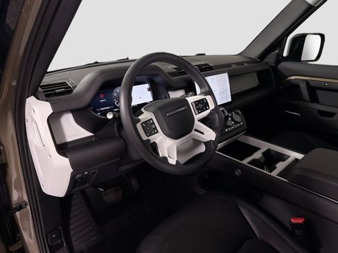 Certified 2025 Land Rover Defender 90 S image 10