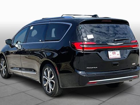 New 2026 Chrysler Pacifica Pinnacle image 13