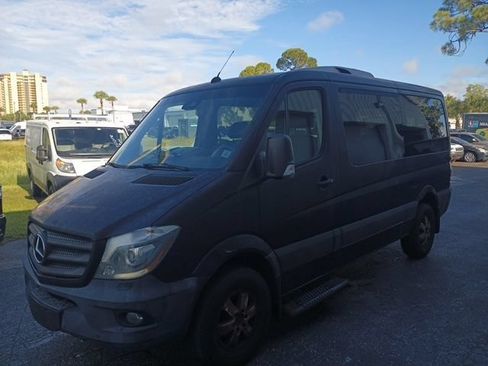 Used 2017 Mercedes-Benz Sprinter 2500 image 2