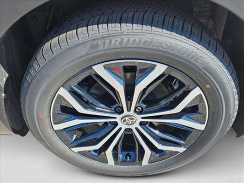 New 2026 Toyota Crown Limited image 19