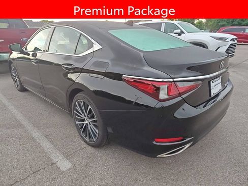 Used 2024 Lexus ES 350 w/ Premium Package FWD image 4