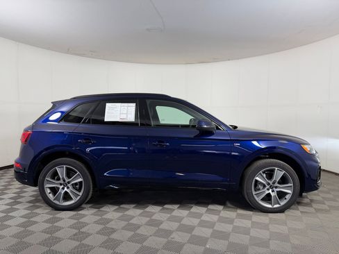 Certified 2025 Audi Q5 2.0T Premium w/ Convenience Plus Package AWD/4WD image 8
