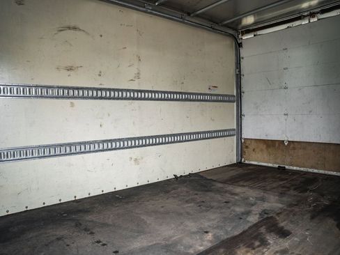 Used 2018 Chevrolet Express 3500 w/ Driver Convenience Package RWD image 34