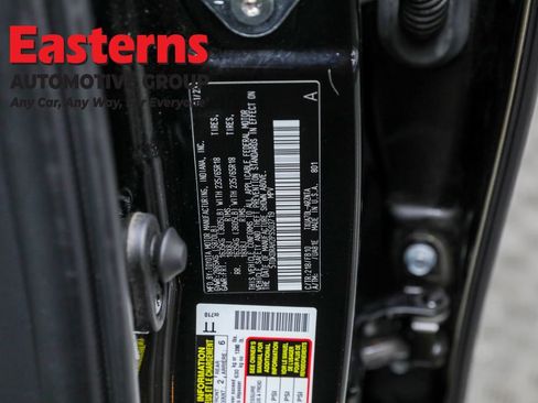 Used 2023 Toyota Highlander L image 33