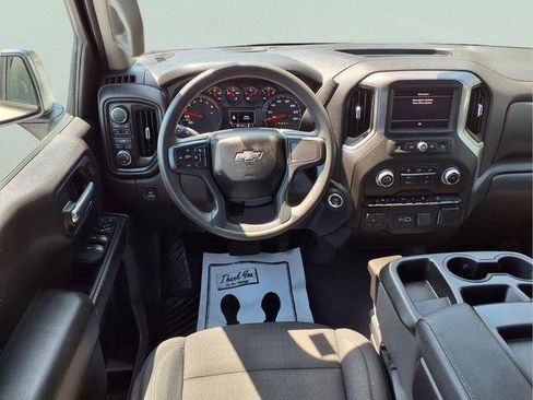 Used 2024 Chevrolet Silverado 1500 Custom Trail Boss AWD/4WD image 11