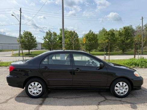 Used 2003 Toyota Corolla CE FWD image 2