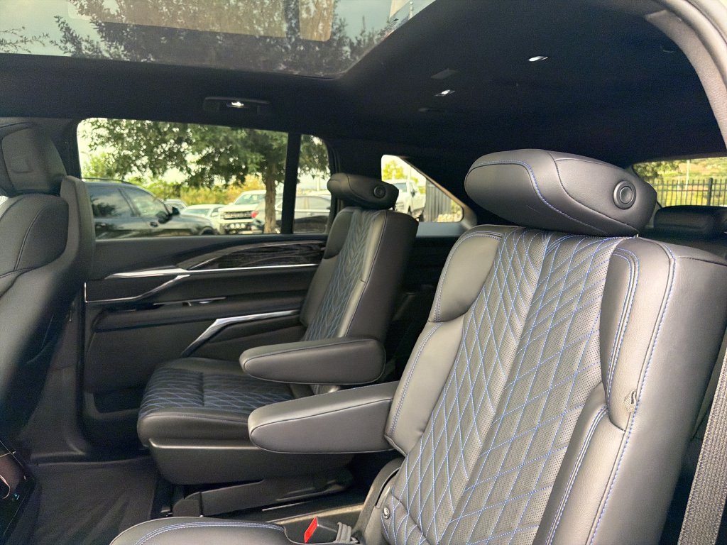 Certified 2026 Cadillac Escalade IQ Luxury 1 AWD/4WD image 33