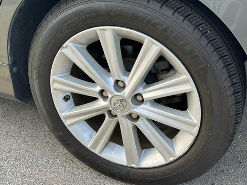 Used 2013 Toyota Camry XLE image 12