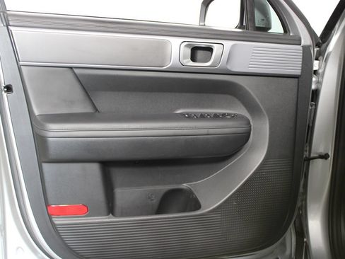 Used 2025 Hyundai Santa Fe SEL FWD image 6