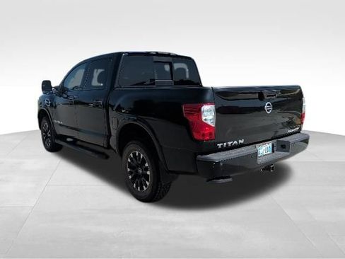 Used 2017 Nissan Titan PRO-4X AWD/4WD image 5