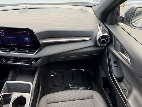 Used 2025 Chevrolet Equinox LT FWD image 35