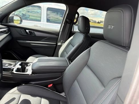 Used 2026 Buick Enclave Sport Touring FWD image 11