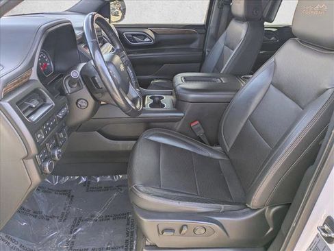 Used 2021 Chevrolet Tahoe High Country w/ Premium Package image 17