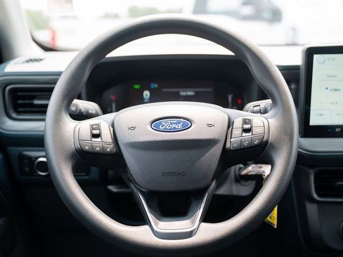 New 2025 Ford Maverick XL image 13