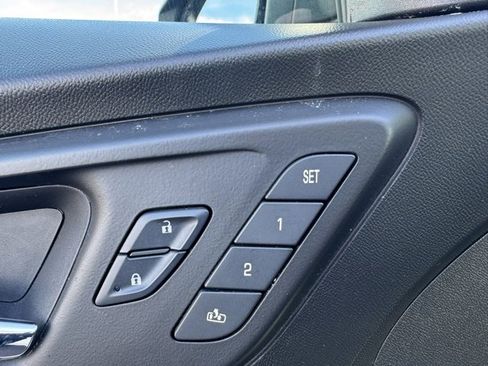 Used 2017 Chevrolet Malibu Premier w/ Premier Sun and Wheel Package image 16