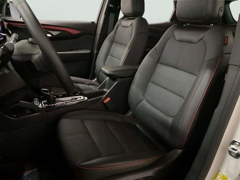 Used 2025 Chevrolet TrailBlazer RS w/ Convenience Package image 57