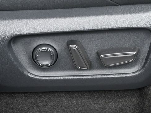 Used 2025 Toyota 4Runner Limited image 41