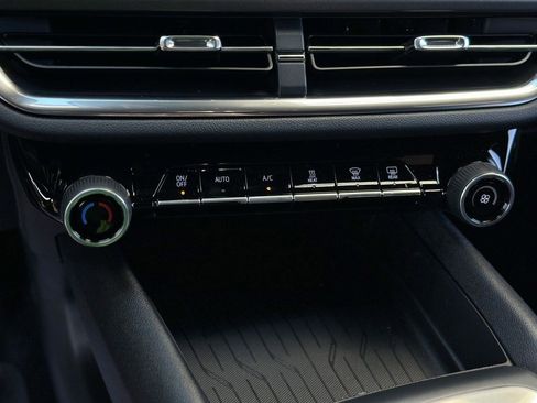 Used 2026 Chevrolet Equinox EV LT image 8