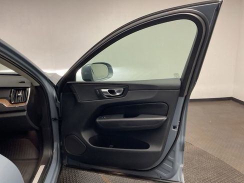 Used 2023 Volvo XC60 B5 Plus w/ Climate Package image 25