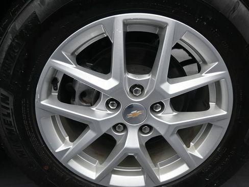 Used 2023 Chevrolet Equinox LT w/ Driver Convenience Package FWD image 11