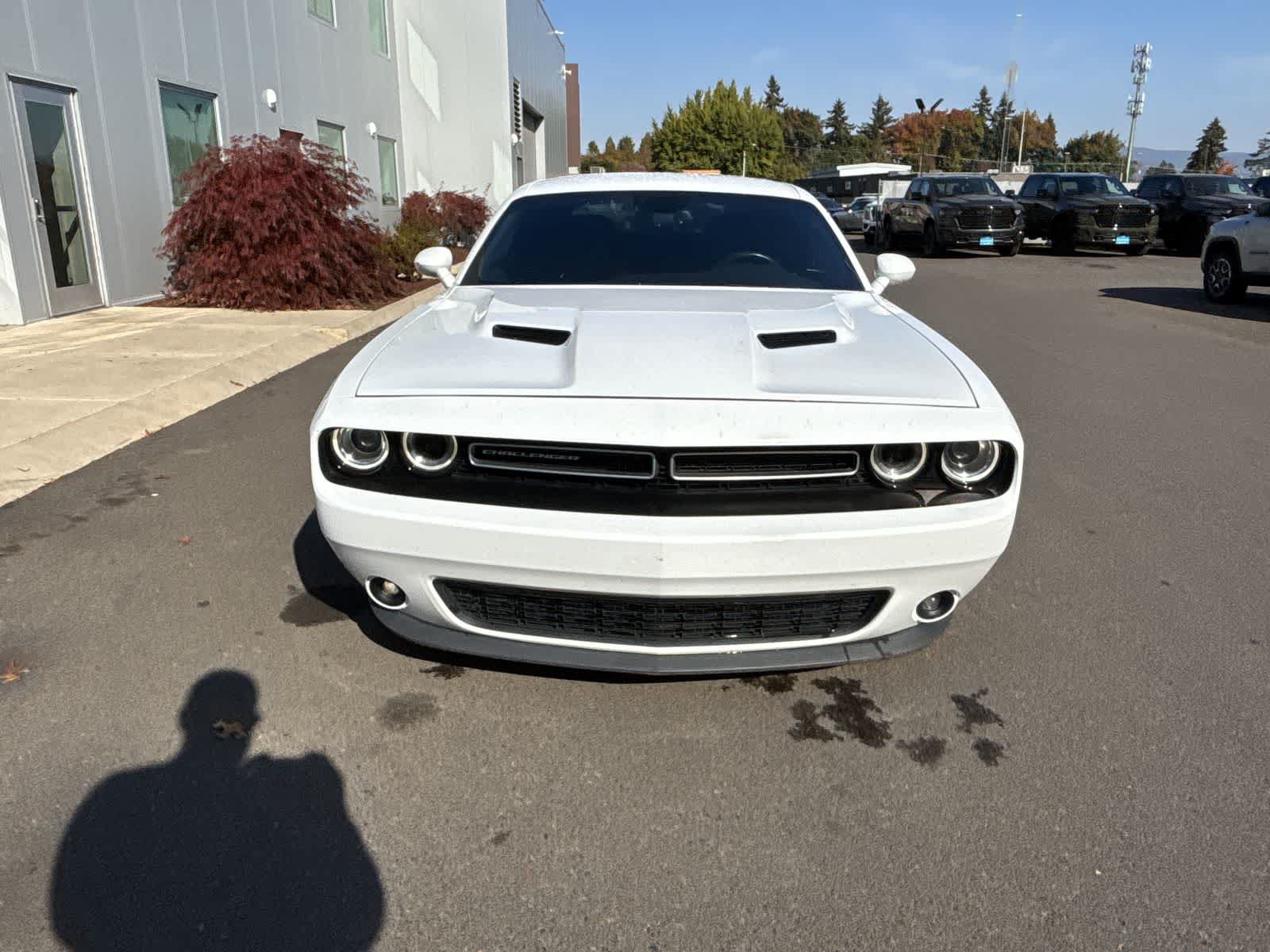 Used 2016 Dodge Challenger R/T w/ Driver Convenience Group RWD image 8