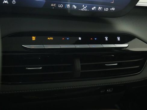 New 2026 Buick Enclave Avenir w/ Super Cruise Package AWD/4WD image 22