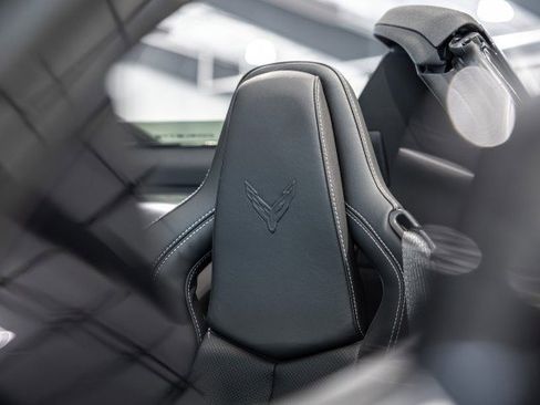 Used 2025 Chevrolet Corvette Stingray Preferred Conv w/ Z51 Performance Package RWD image 23