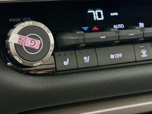 New 2026 Toyota Tundra Limited AWD/4WD image 20