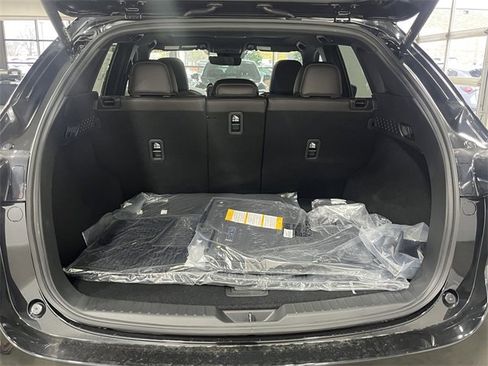 New 2025 MAZDA CX-5 Signature image 12