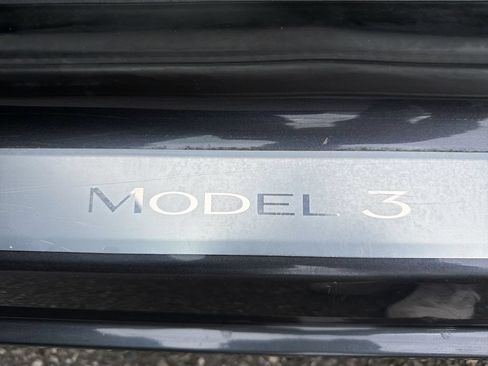 Used 2019 Tesla Model 3 Standard Range Plus RWD image 31
