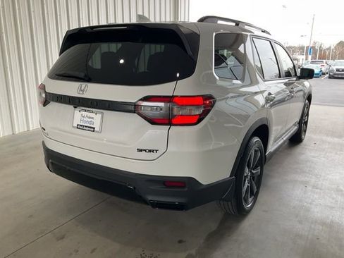 New 2026 Honda Pilot Sport image 23