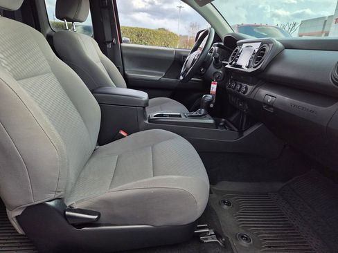 Used 2023 Toyota Tacoma SR w/ SR Convenience Package image 15