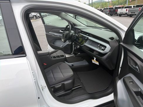 New 2027 Chevrolet Bolt LT FWD image 13