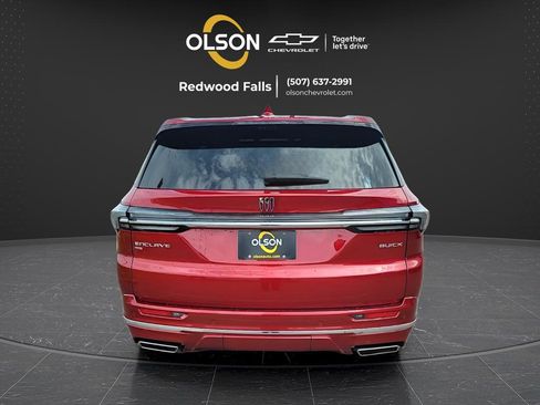 Used 2025 Buick Enclave Avenir image 4