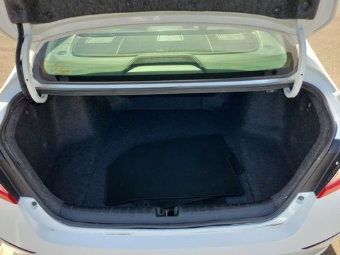 Used 2018 Honda Accord LX image 8