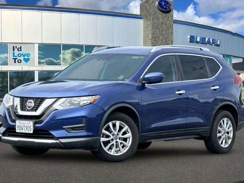 Used 2020 Nissan Rogue SV FWD image 1