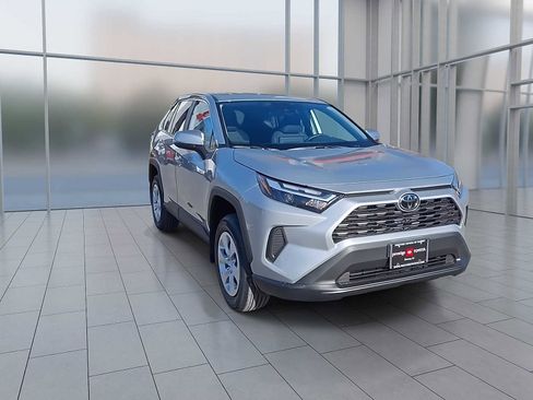 New 2025 Toyota RAV4 LE image 6