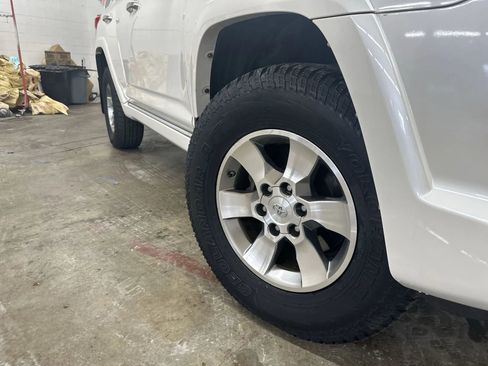 Used 2012 Toyota 4Runner SR5 image 12