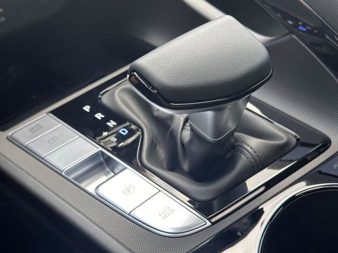 New 2025 Hyundai Elantra SEL image 37