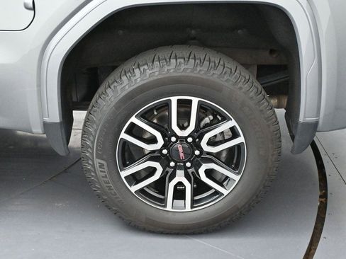 Used 2024 GMC Sierra 1500 AT4 w/ Technology Package AWD/4WD image 37