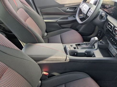 New 2026 Nissan Sentra SR w/ Floor Mat Package image 27