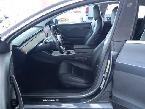 Used 2018 Tesla Model 3 Mid Range RWD image 15