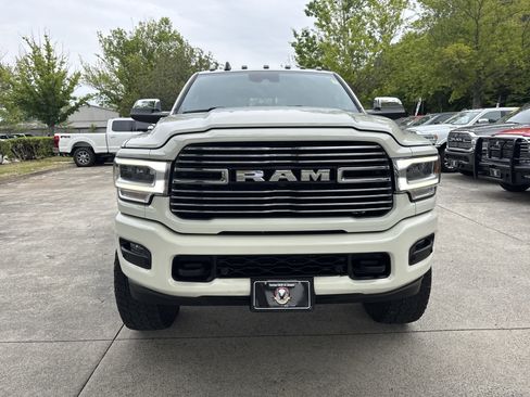 Used 2022 RAM 3500 Laramie AWD/4WD image 2