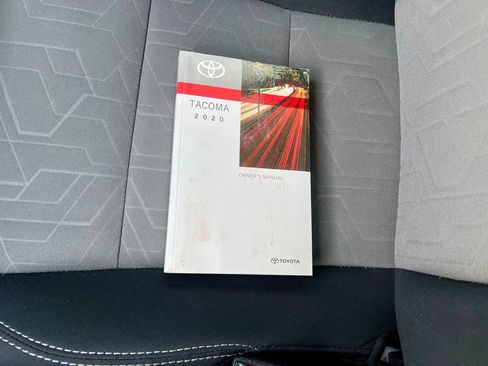 Used 2020 Toyota Tacoma TRD Off-Road image 36