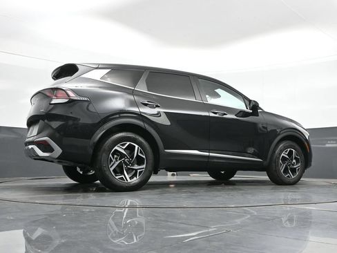 Used 2025 Kia Sportage LX AWD/4WD image 40