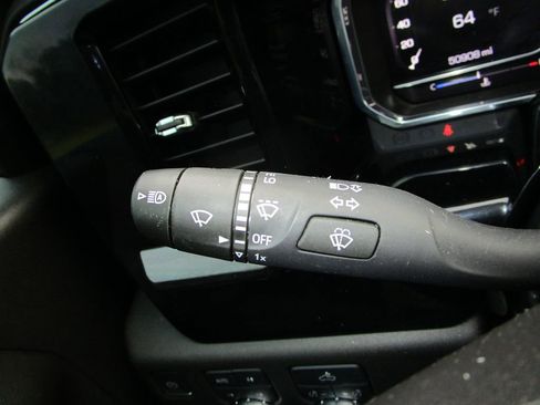 Used 2024 GMC Sierra 1500 SLE w/ X31 Off-Road Package image 39