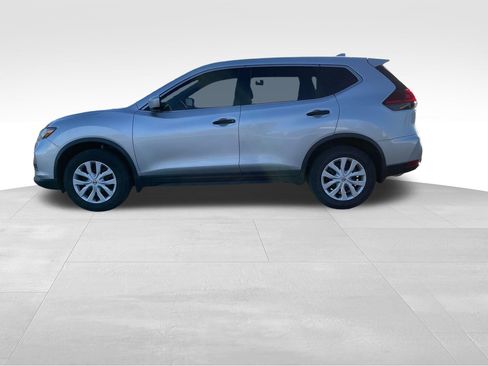 Used 2019 Nissan Rogue S image 7