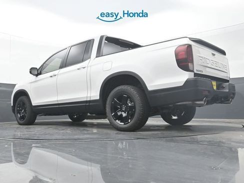 Used 2025 Honda Ridgeline Black Edition image 31
